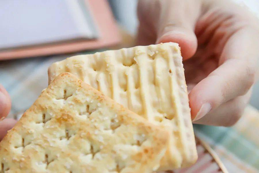 配料表|淘了27款人气芝士零食,我宣布放弃减肥