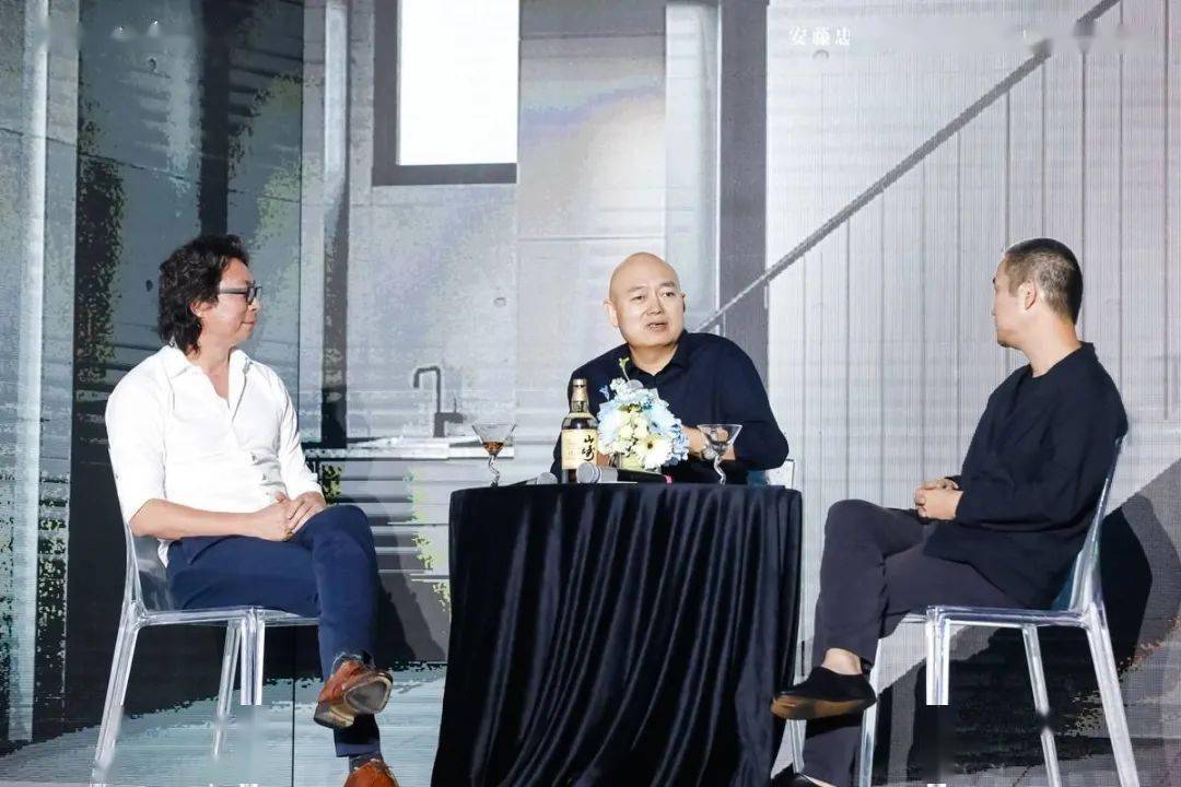 小镇带着偏见看世界，但“偏见”到底是什么？
