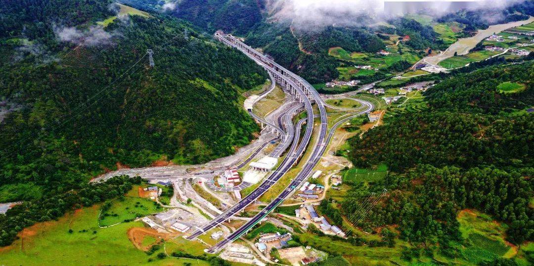剑阁县白龙镇高速公路图片