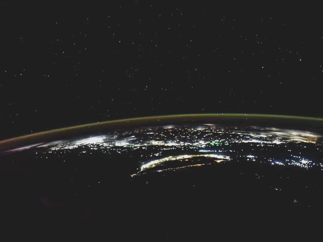 灯光|从东方明珠到101大楼，看航天员眼中祖国的“万家灯火”
