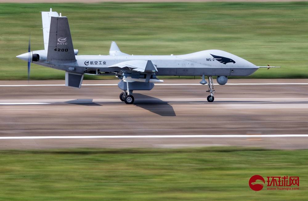 天际|翼龙-2无人机划过天际 大型无人机首次在国际航展飞行展示