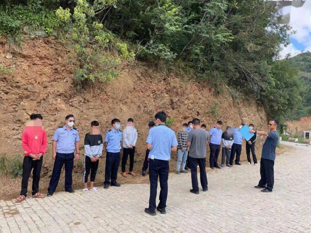 聚众斗殴文山州11人被抓