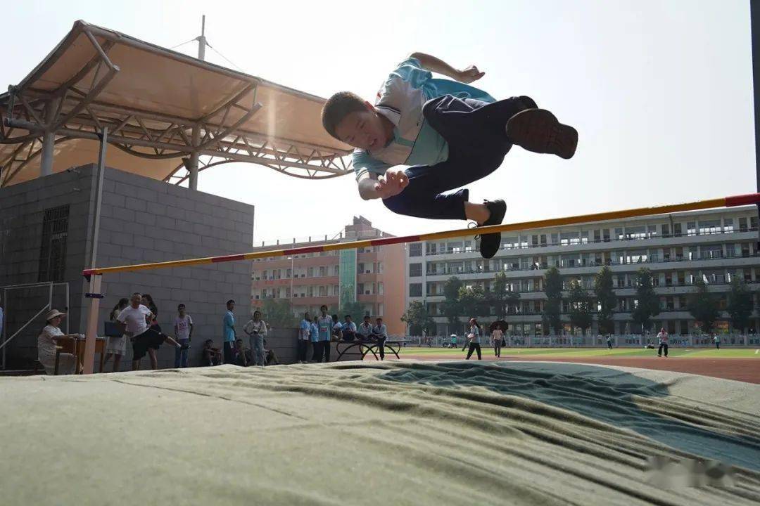 洪江一中2021年秋季运动会隆重开幕