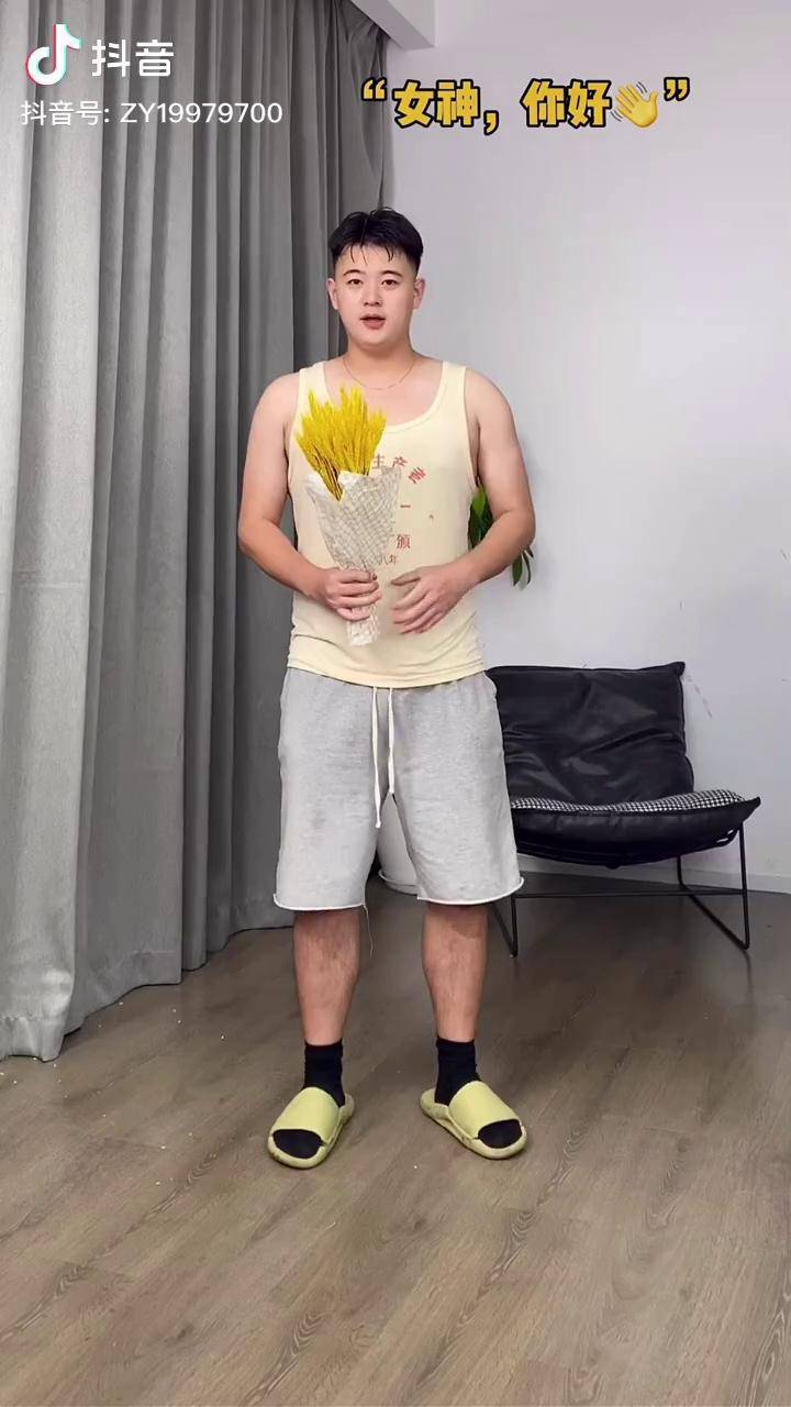 183200斤四肢健全从小独立呼吸一天可以吃五顿饭会玩智能手机未来可期