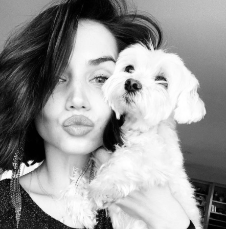 而提起她的感情生活,在2011年,她与西班牙男演员马克·卡罗特结婚.