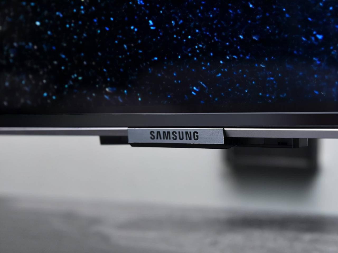 展现neoqled魅力:三星qn85a电视图赏