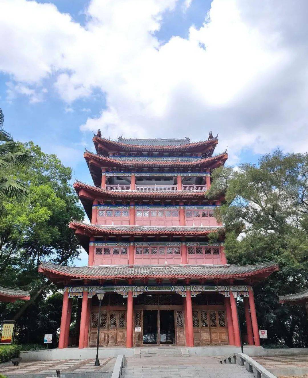 国庆去哪儿玩 | 梧州三日游,2条路线随你选,梧州山水尽收眼底