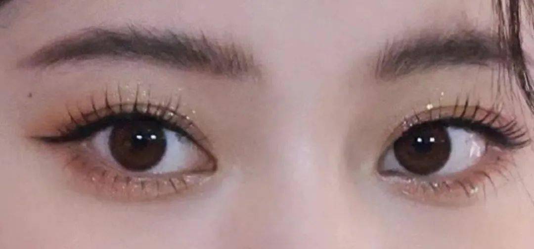 惨状糟糕，居然真被她美到！娱乐圈竟然有人靠“化妆”扭转黑惨状！