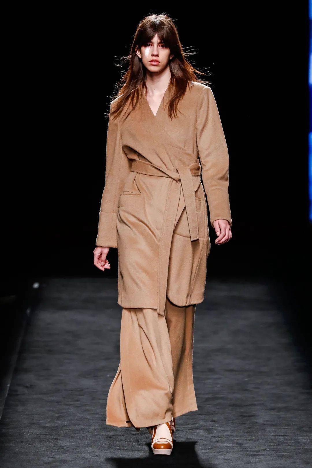 颜色 显白又高级？只服奶茶色！