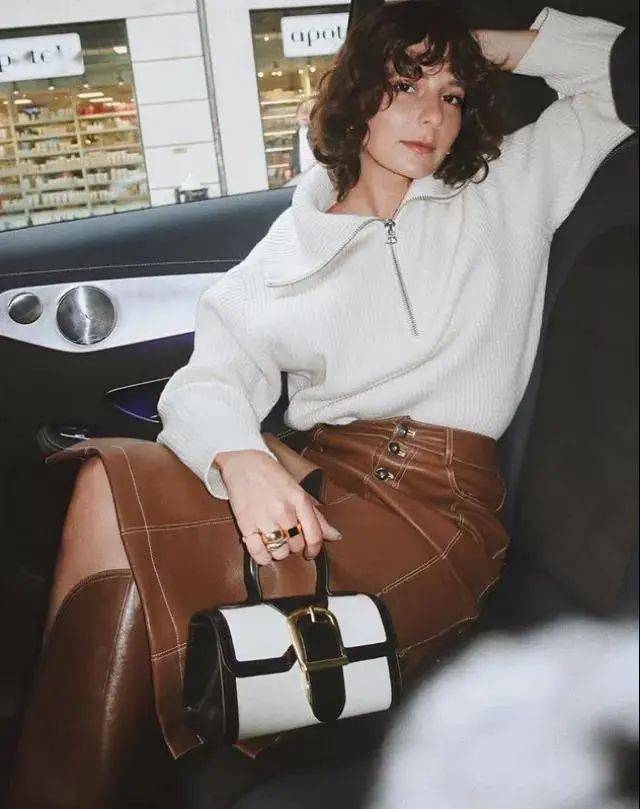 毛衣 秋冬最强穿搭指南就在这了！一件毛衣可以拯救你的衣橱