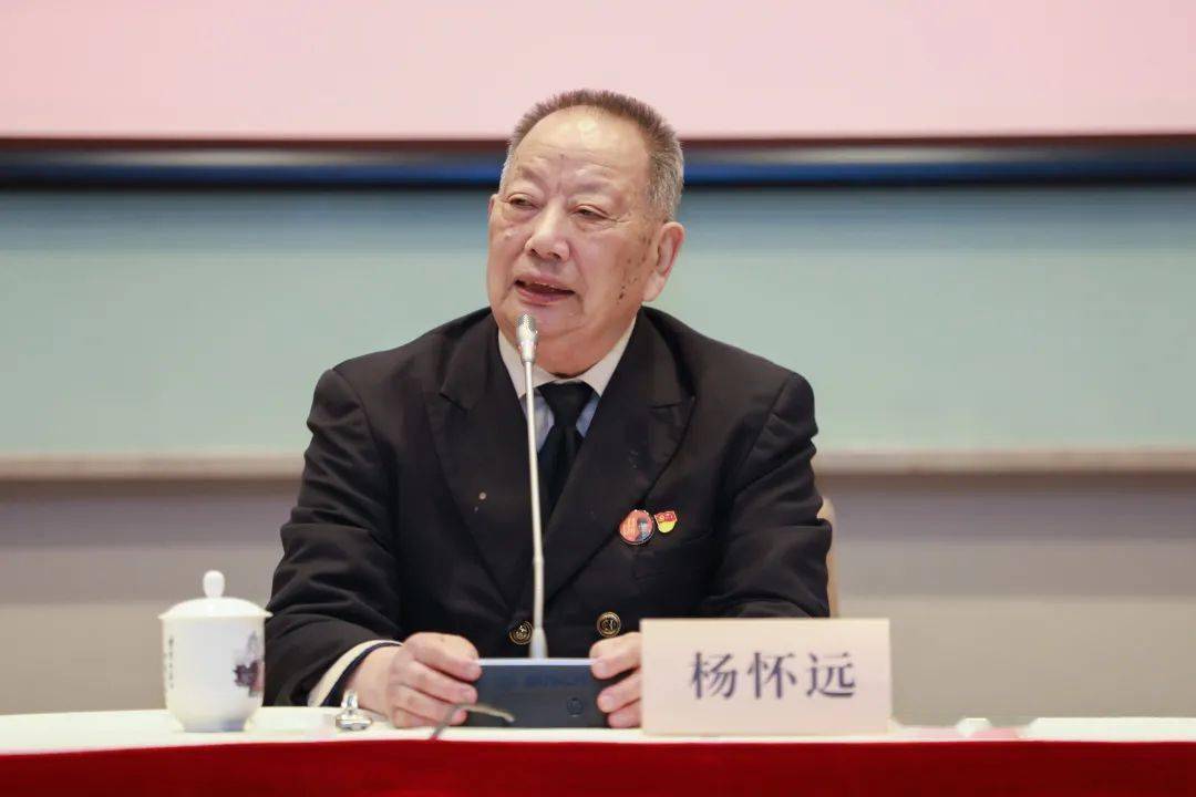 小研直播预告 | 10月2日 "七一勋章"获得者,"最美奋斗者"讲党史