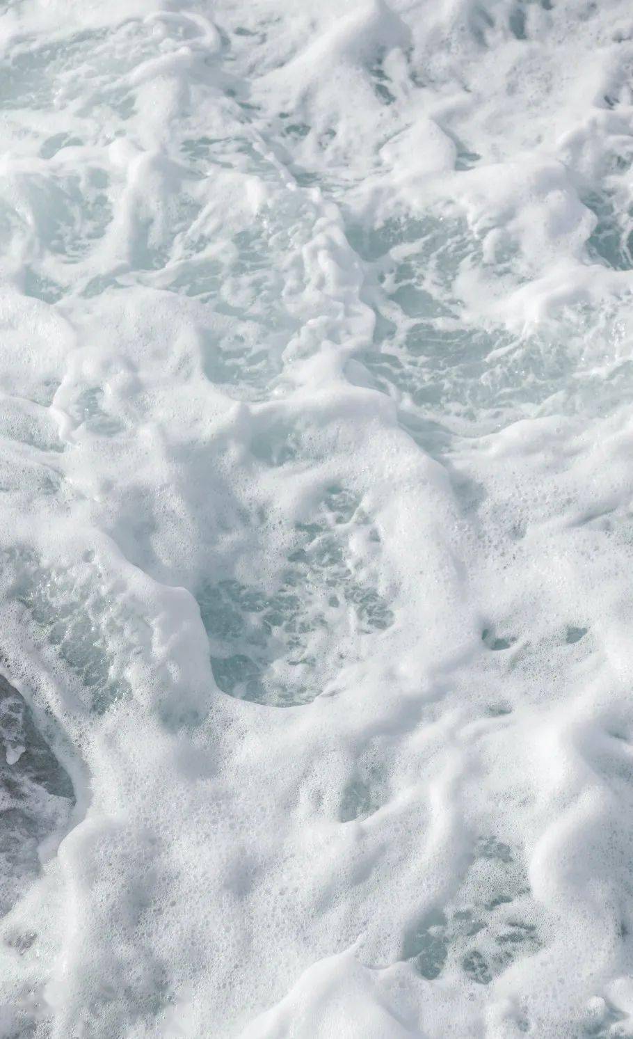 于是我们相爱,手心湿的像海._世界的约定