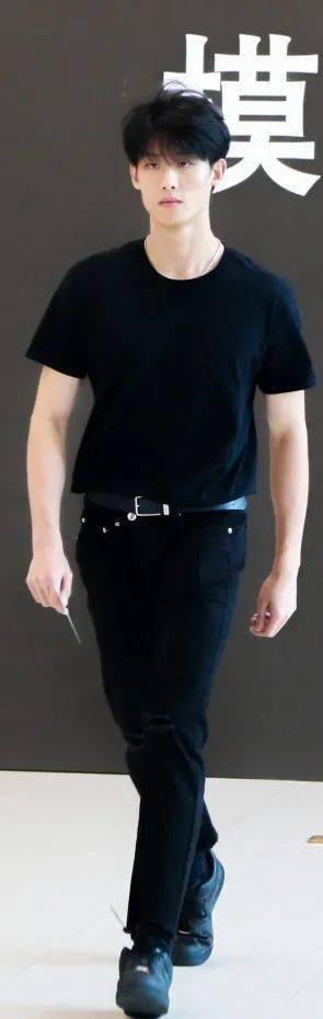 见证 S/S2022深圳时装周 | 模特面试:一同见证,时装周的“万种风情”