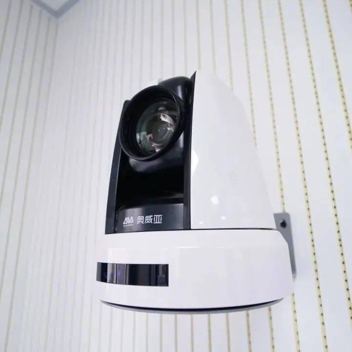 跟踪摄像头自动化跟踪全程录下你的教学过程实时捕捉师生课堂行为方便