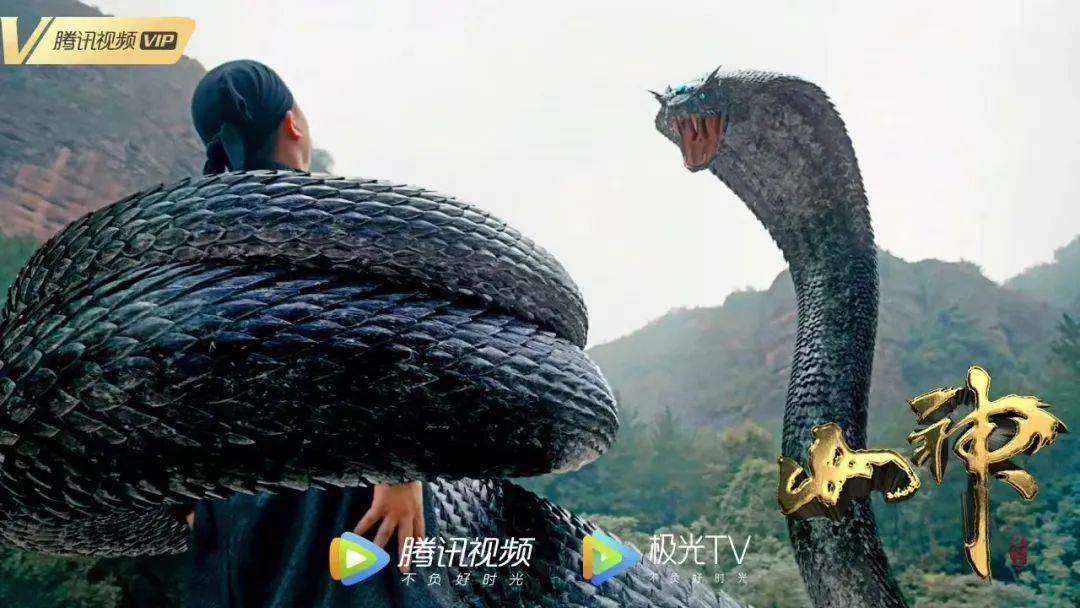 之所以说传统,是因为《山神》又拿出了网络电影早期的票房密码:蛇.