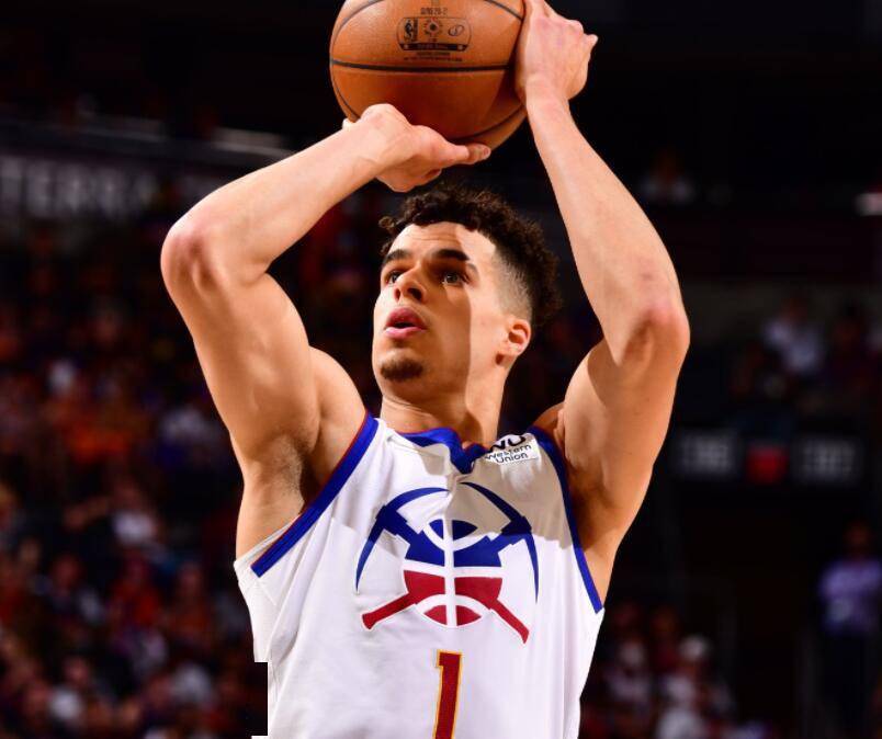 迈克尔-波特首节10分钟砍下16分