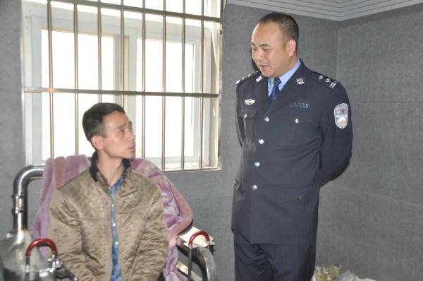 连续奋战在缉毒一线24年, 他曾上演真实的"无间道 "