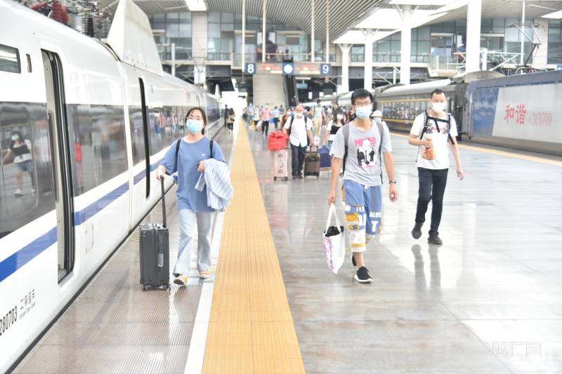 “兴泉铁路”绿皮车助力假日旅途，节后纳入铁路“新图”