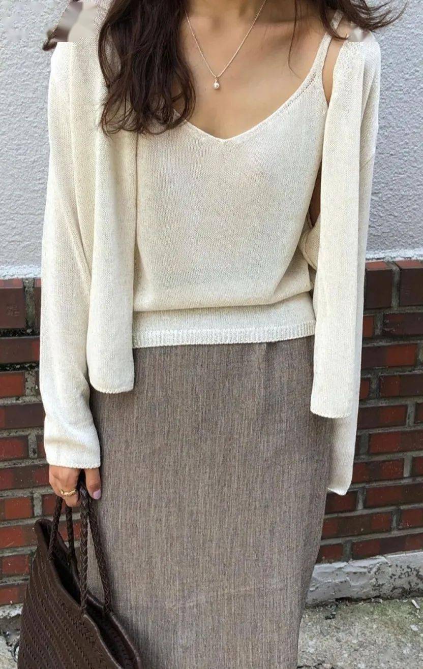 韩系 4 位宝藏 Ins 博主分享，我的穿搭都从这里取经