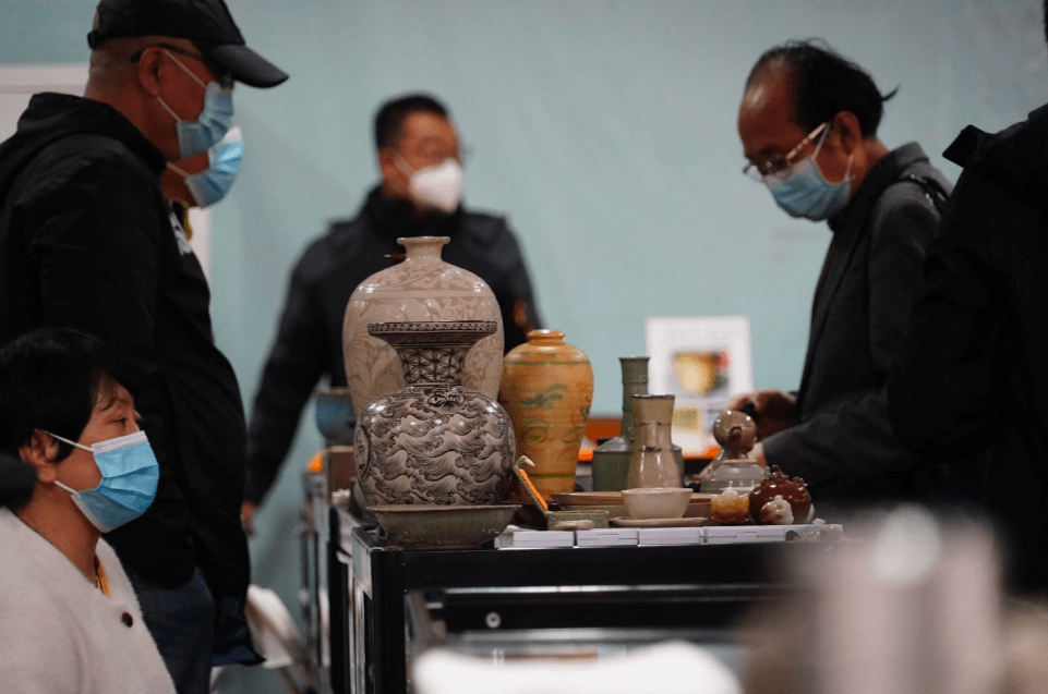 交易会|来潘家园“淘宝”！民间收藏艺术品展示交易会开幕