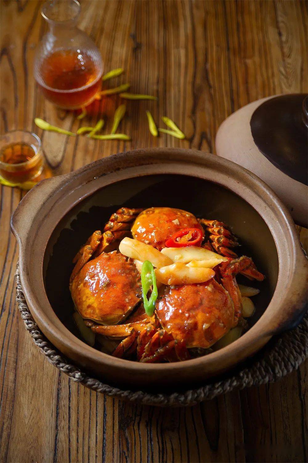 鲜嫩姜焗固城湖大闸蟹一蟹生百味,莫辜负了这秋冬恩物.