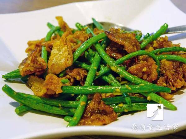 胡女士|这两种隔夜菜，一口也别吃，放冰箱也不行，是公认最有害的！