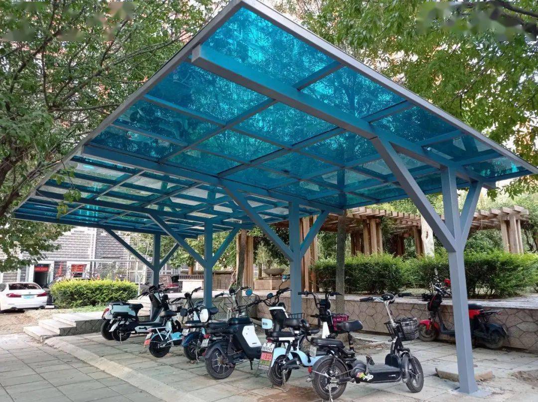 【我为群众办实事72】新车棚让电动车"不上楼" 居民争当 "棚长"