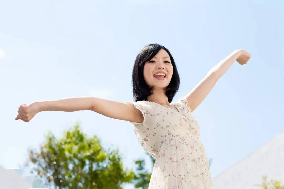 到底怎么样才算漂亮 896f0d48fdf040b2966e986deac7a1ab.jpeg