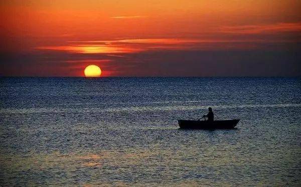 消息资讯如何巧妙安排照片中人、景、物的位置？