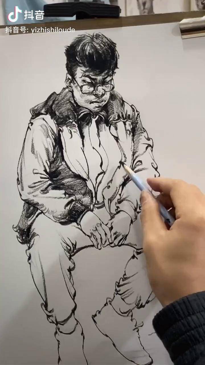 关于格子衬衫的处理!美术生干货,记得收藏哦!速写示范 美术生