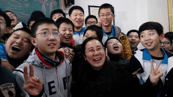 班主任风采辛勤耕耘开拓创新的苏丽萍老师