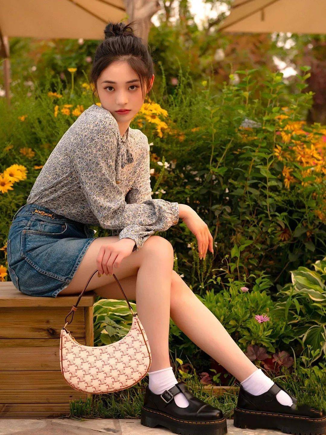 系列女星都在背的腋下包，买这 4 款准没错