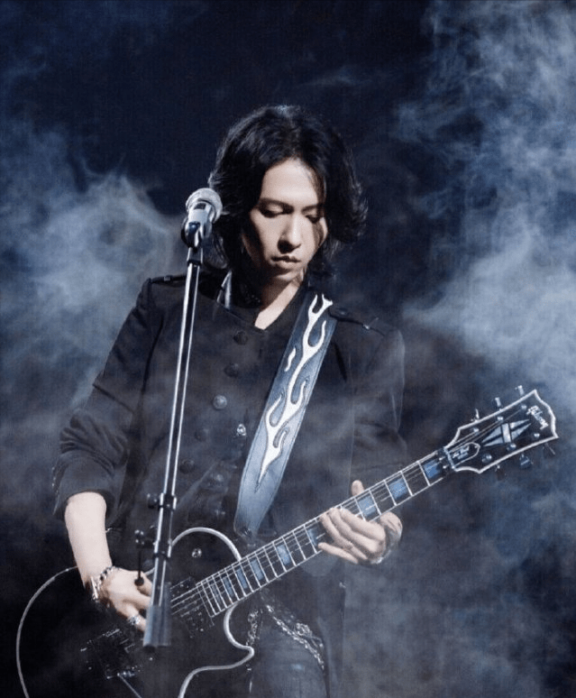 张淇真的好会表达做最摇滚的乐手拥有最细腻的内心