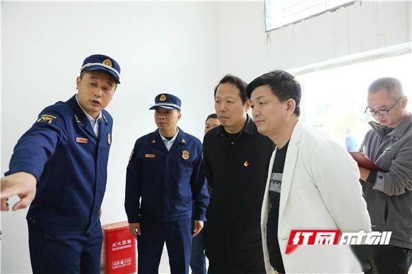 江华:段贵建督查高新区安全生产工作