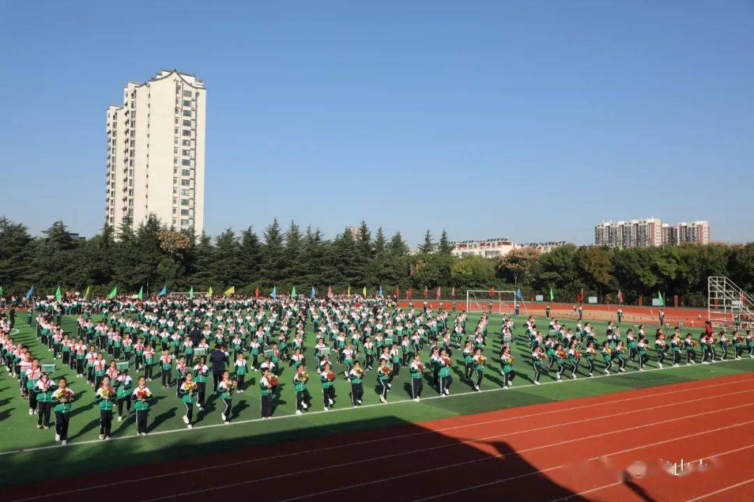 九江龙山小学图片