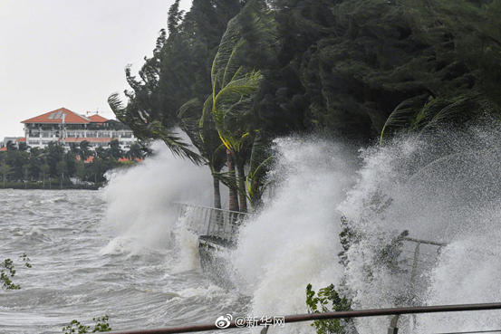 海南文昌台风图片