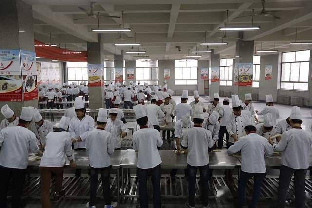 蓝翔技校校长被举报偷税100多万元 曾送前妻