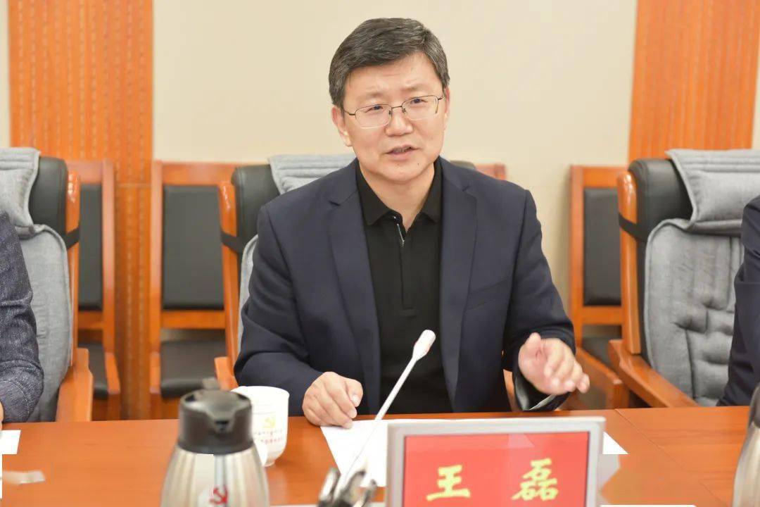 市监委副主任王磊表示,市监委将继续按照自治区监委和市委的部署要求