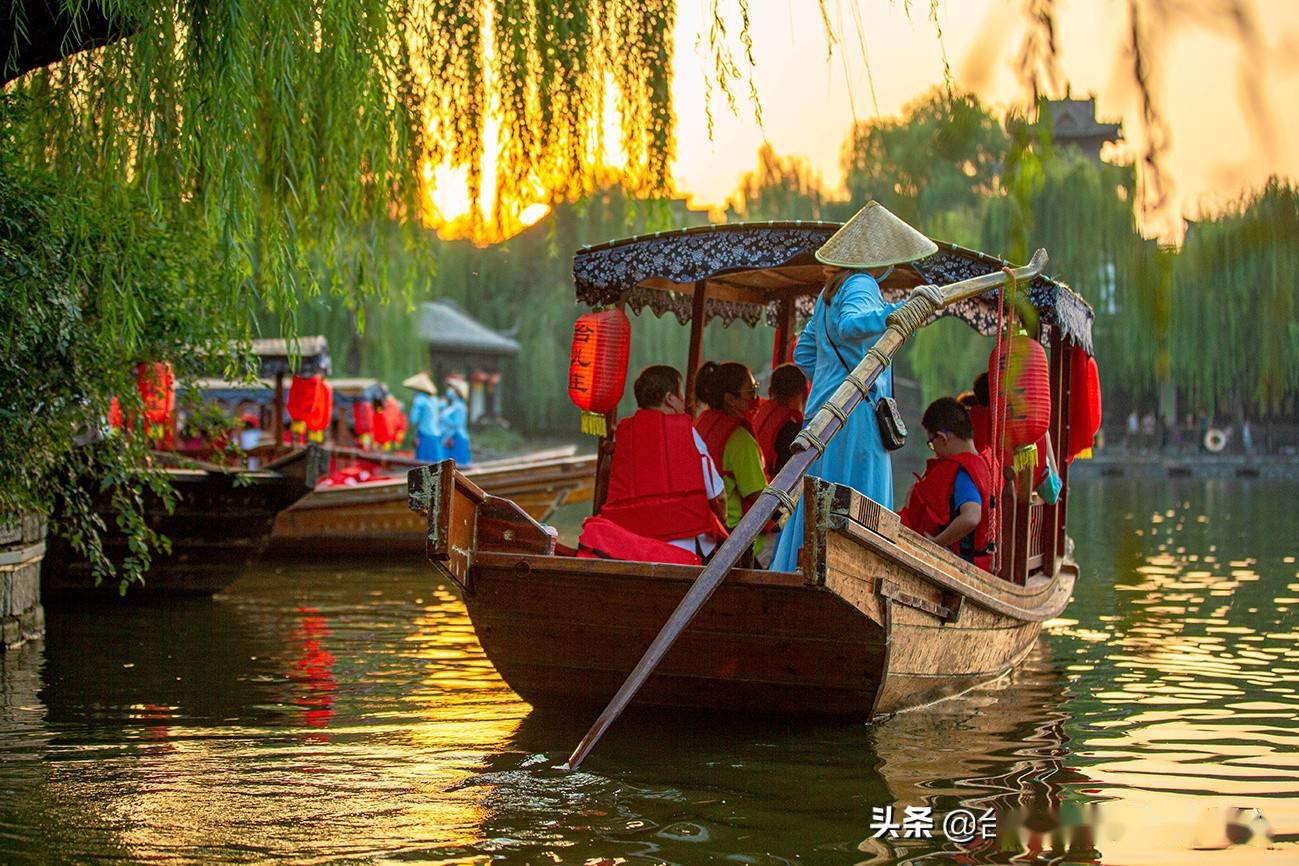 枣庄市台儿庄区:摇橹船成古城一道亮丽的风景