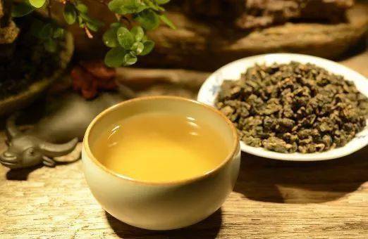 喝什么解腻解油 f303df5ed71b4259b26cbb5e66fa38a3.jpeg