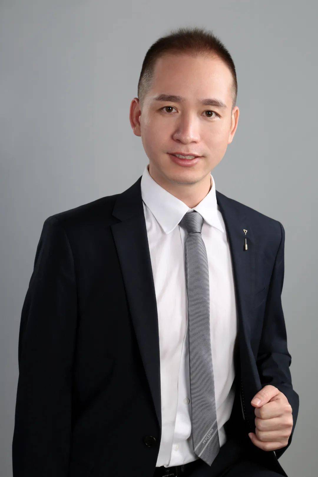 其中一人为湖南大学85后教授_刘渊