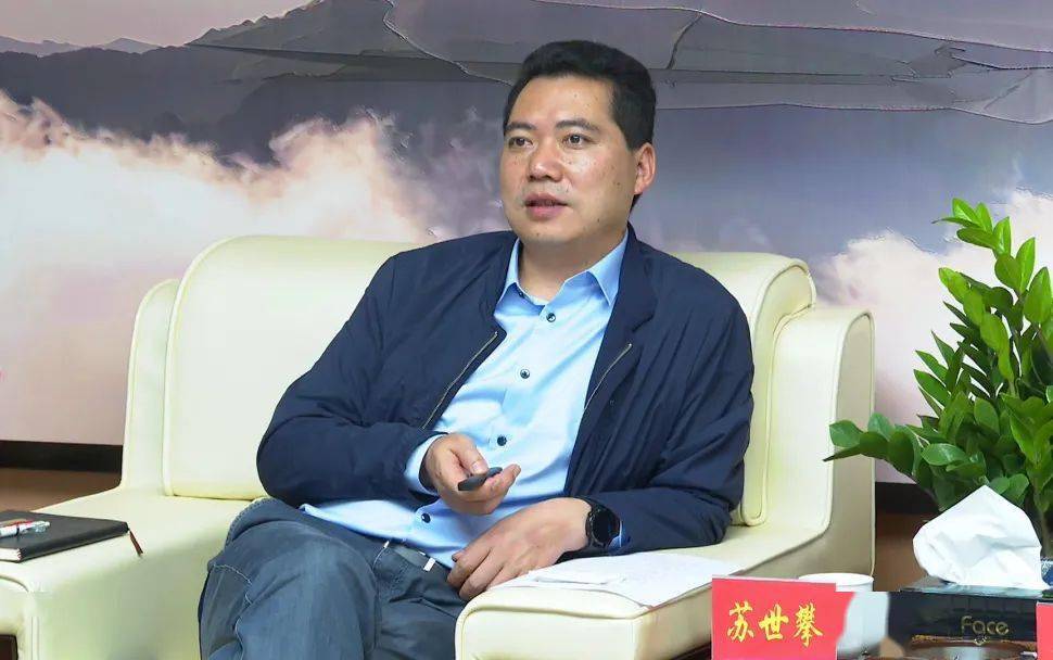 常委,常务副县长杨昌俊,县政府党组副书记杨杰,中南院副总工黄华章