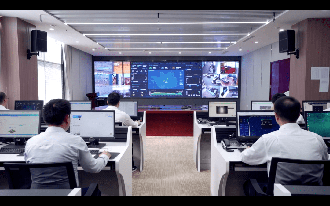 衡水市的生态环境指挥中心占地200平米,设置有300寸的作战指挥屏幕和