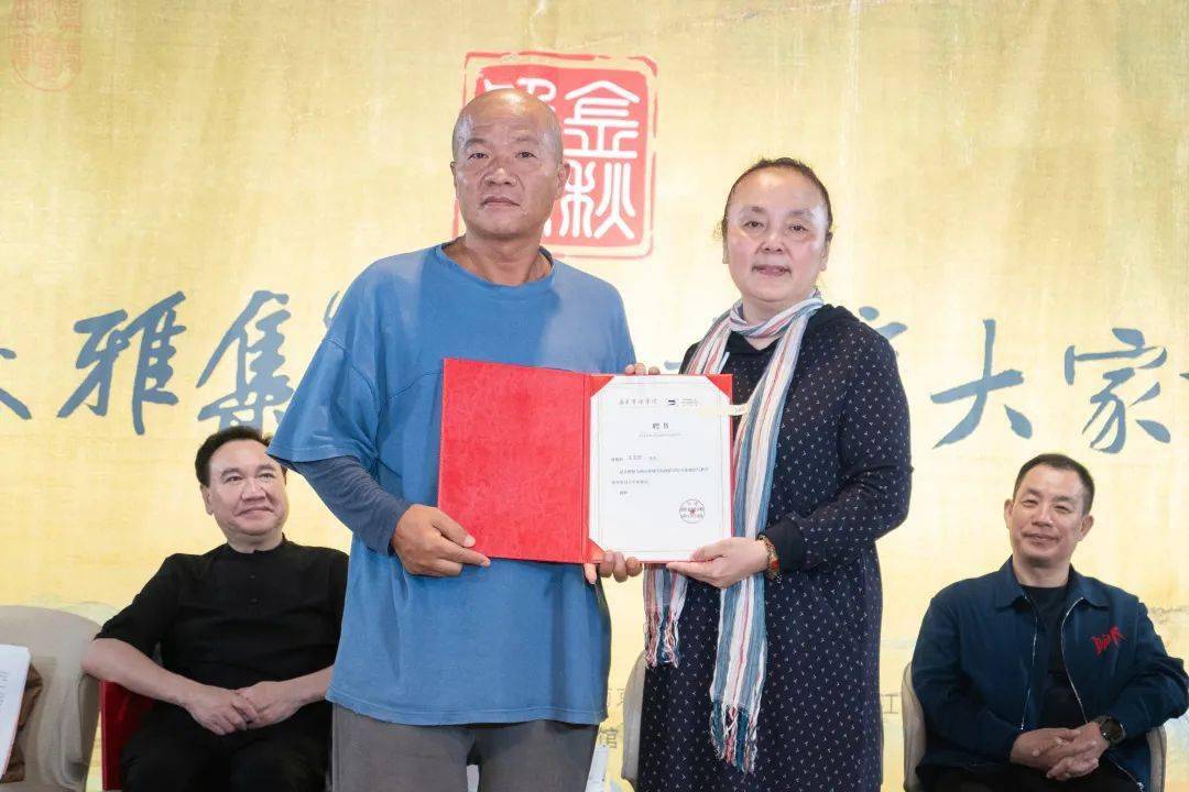 摄影专业研究委员会理事长,原南京师范大学美术学院党委书记朱毅老师