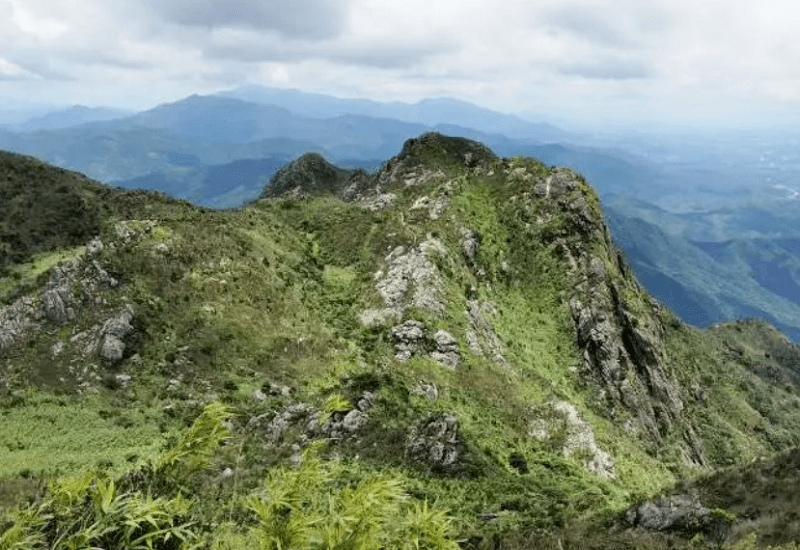 屬蓮花山山脈惠州第四高峰惠東第三高峰海拔1256.