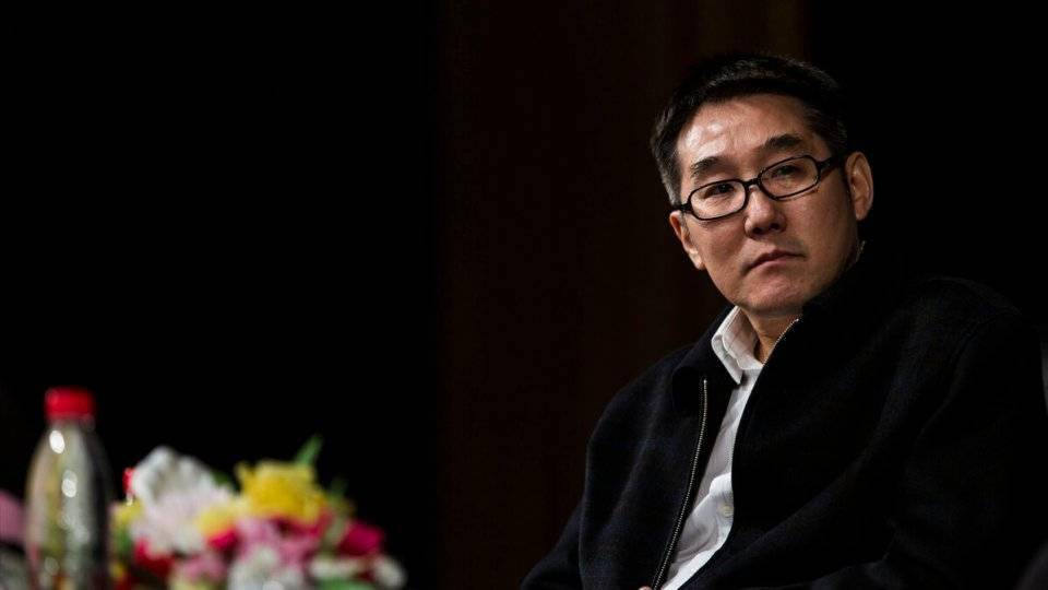 从永不瞑目到五星大饭店编剧海岩为何销声匿迹