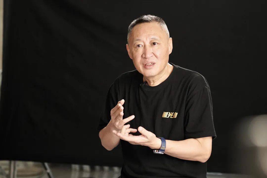 毛卫宁是国家一级导演,中国电视剧导演工作委员会常务理事,创作能力强