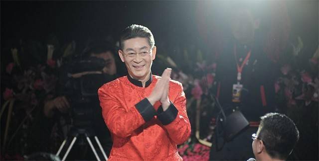 六龄童:雪藏爱徒刘建杨,助儿子六小龄童上位?其实背后另有隐情_章金莱