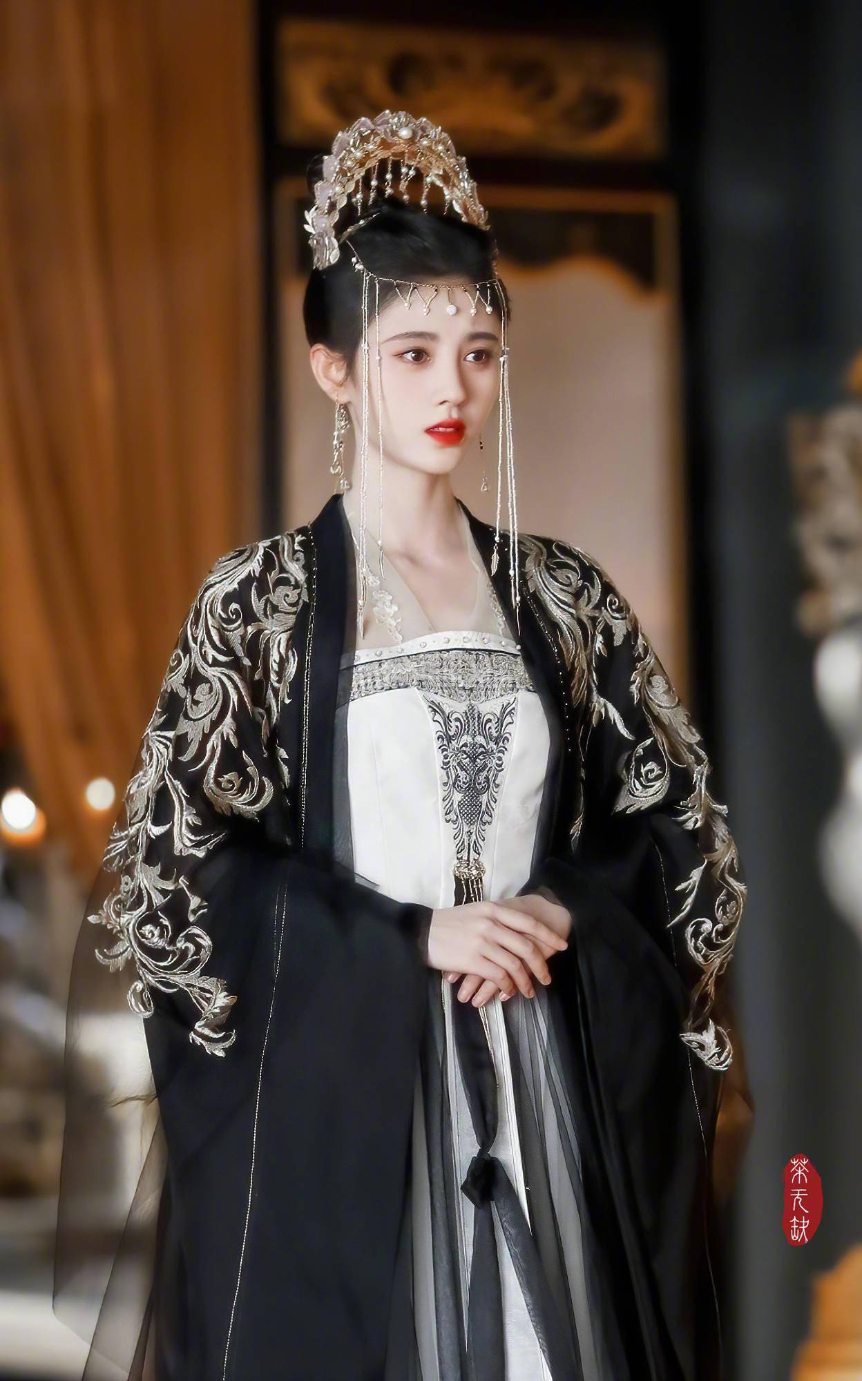 鞠婧祎的嘉南传被誉为近来古装造型天花板有几分以前的神韵