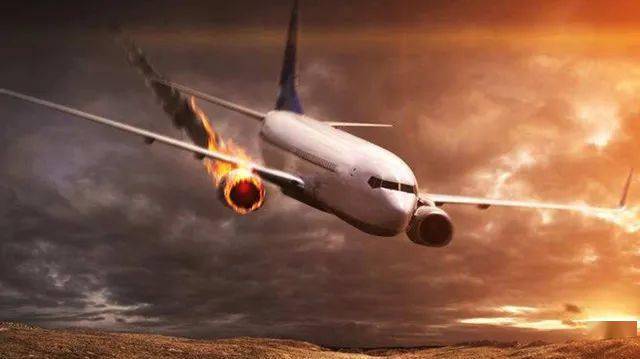 524人遇难,飞机坠毁前10分钟乘客们的反应,震惊所有人!